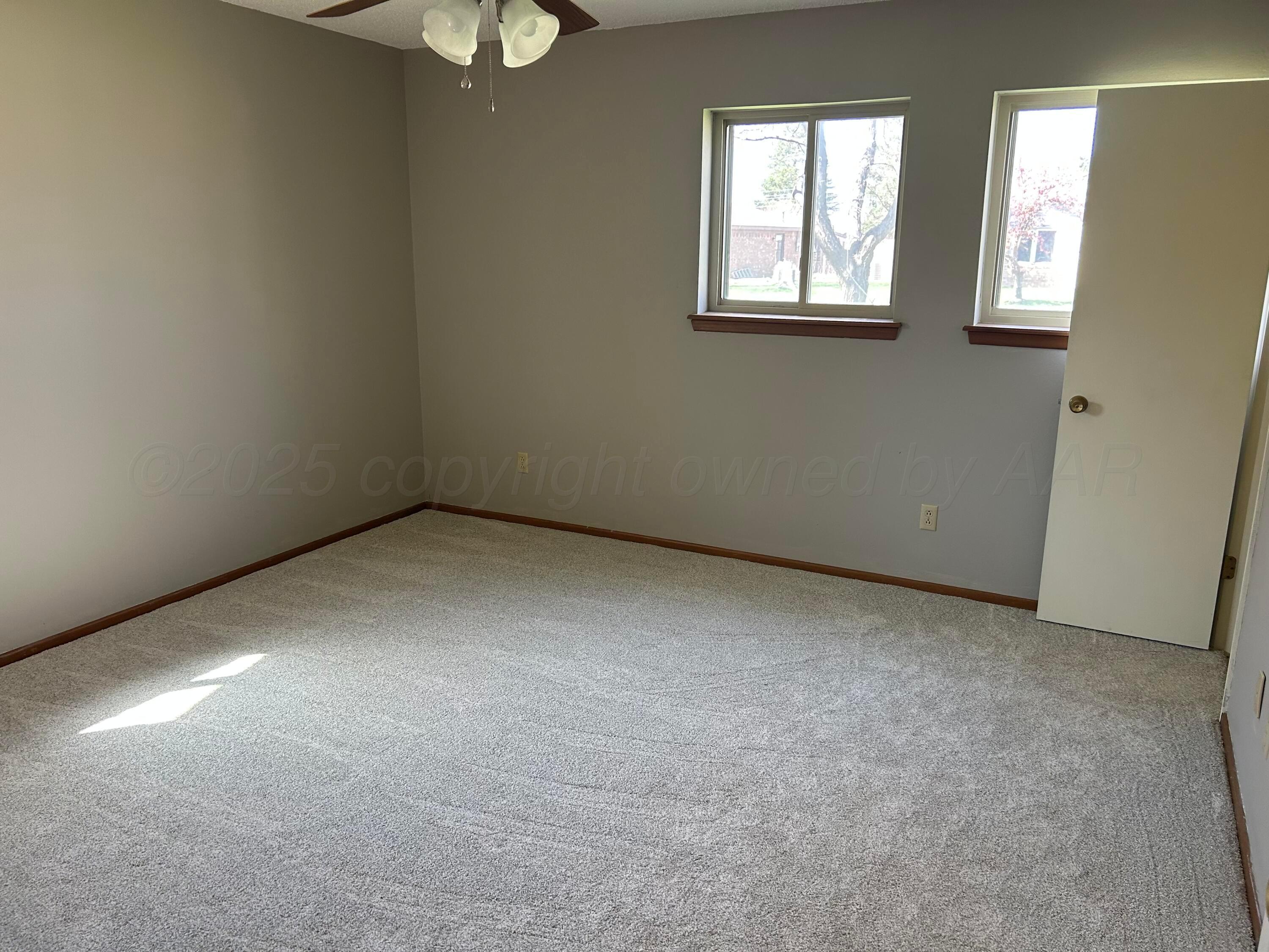 613 S Fulton Street, Stratford, Texas image 10