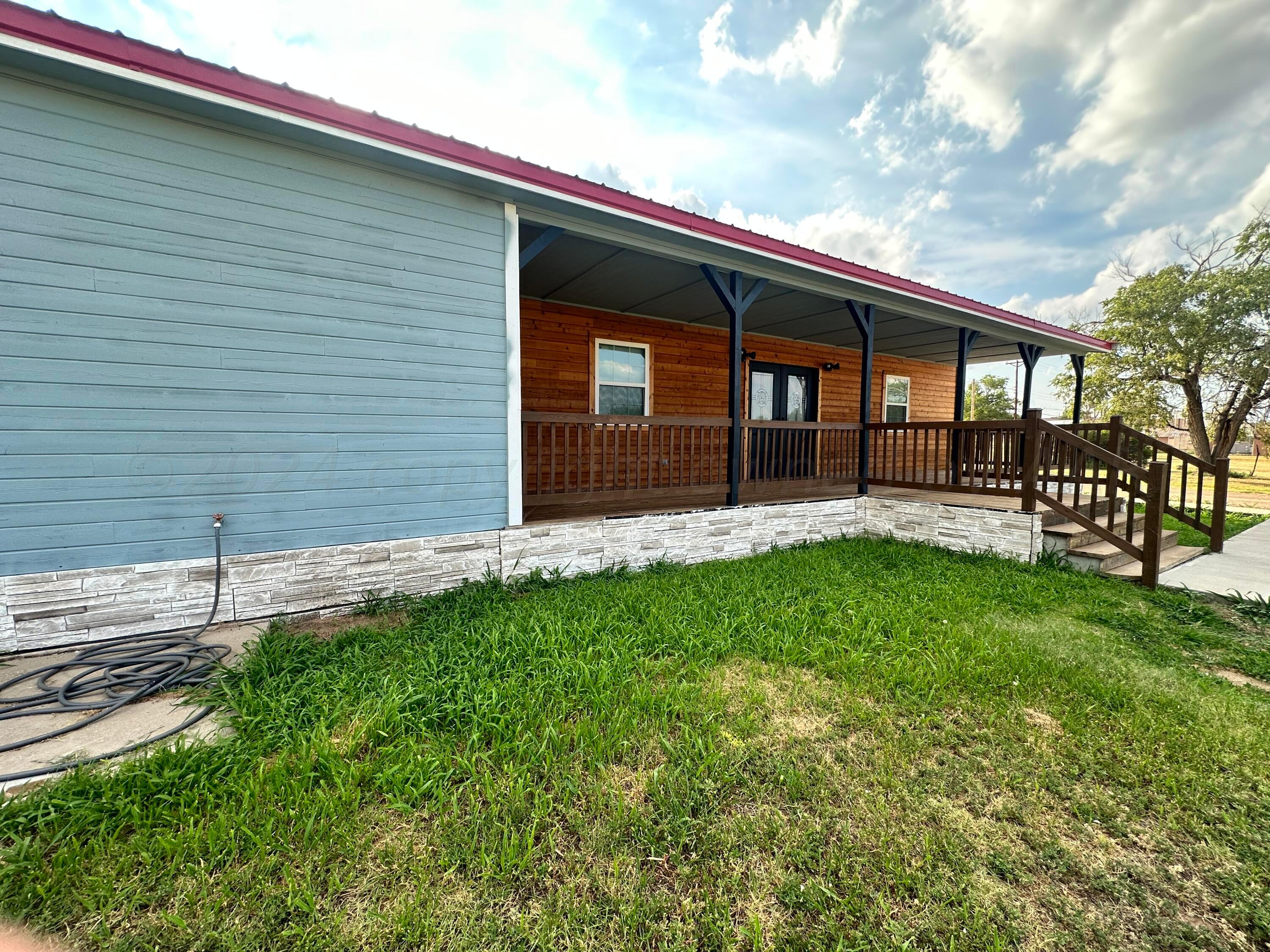 904 S Morse Avenue, Stinnett, Texas image 3