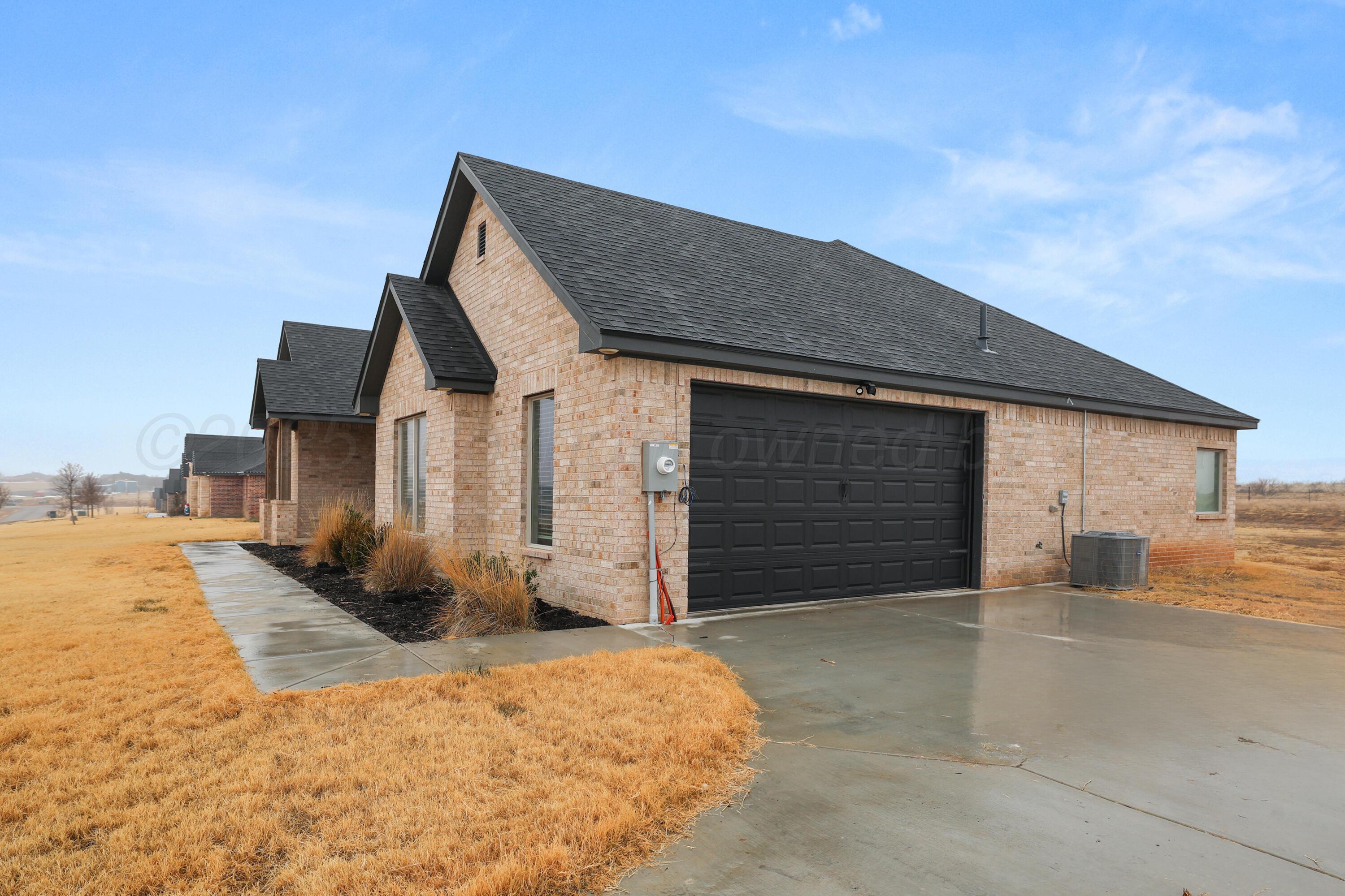 1051 Blakely Hollow Drive, Amarillo, Texas image 3