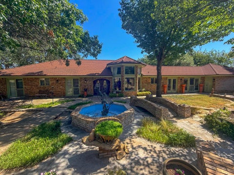 Homes For Sale - 114 Walnut Creek Road<br/> Gray County, Pampa, TX 79065