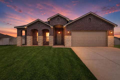 Homes For Sale - 1526 Montaluse Road<br/> Amarillo, TX 79118