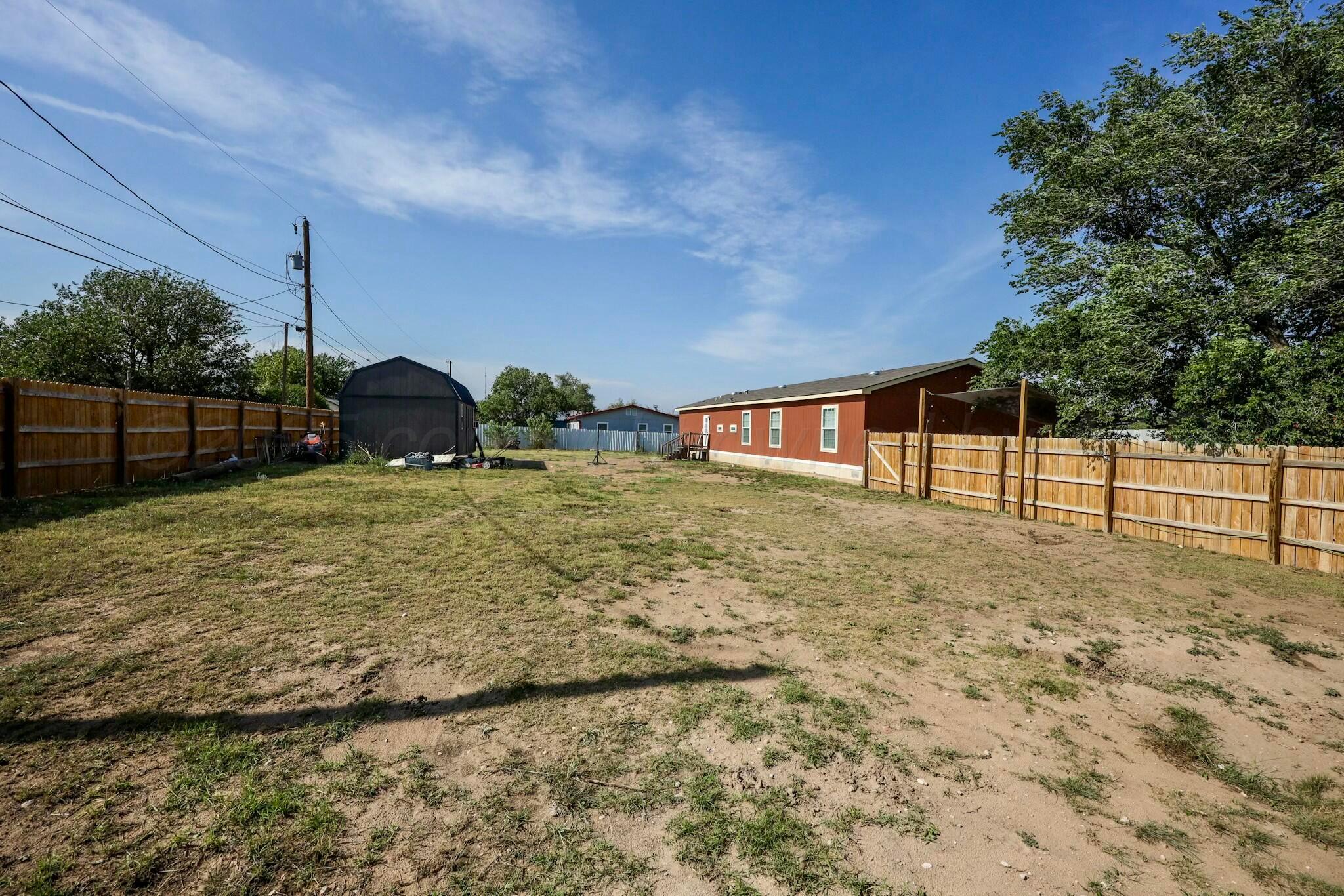 320 S Davis Avenue, Stinnett, Texas image 9