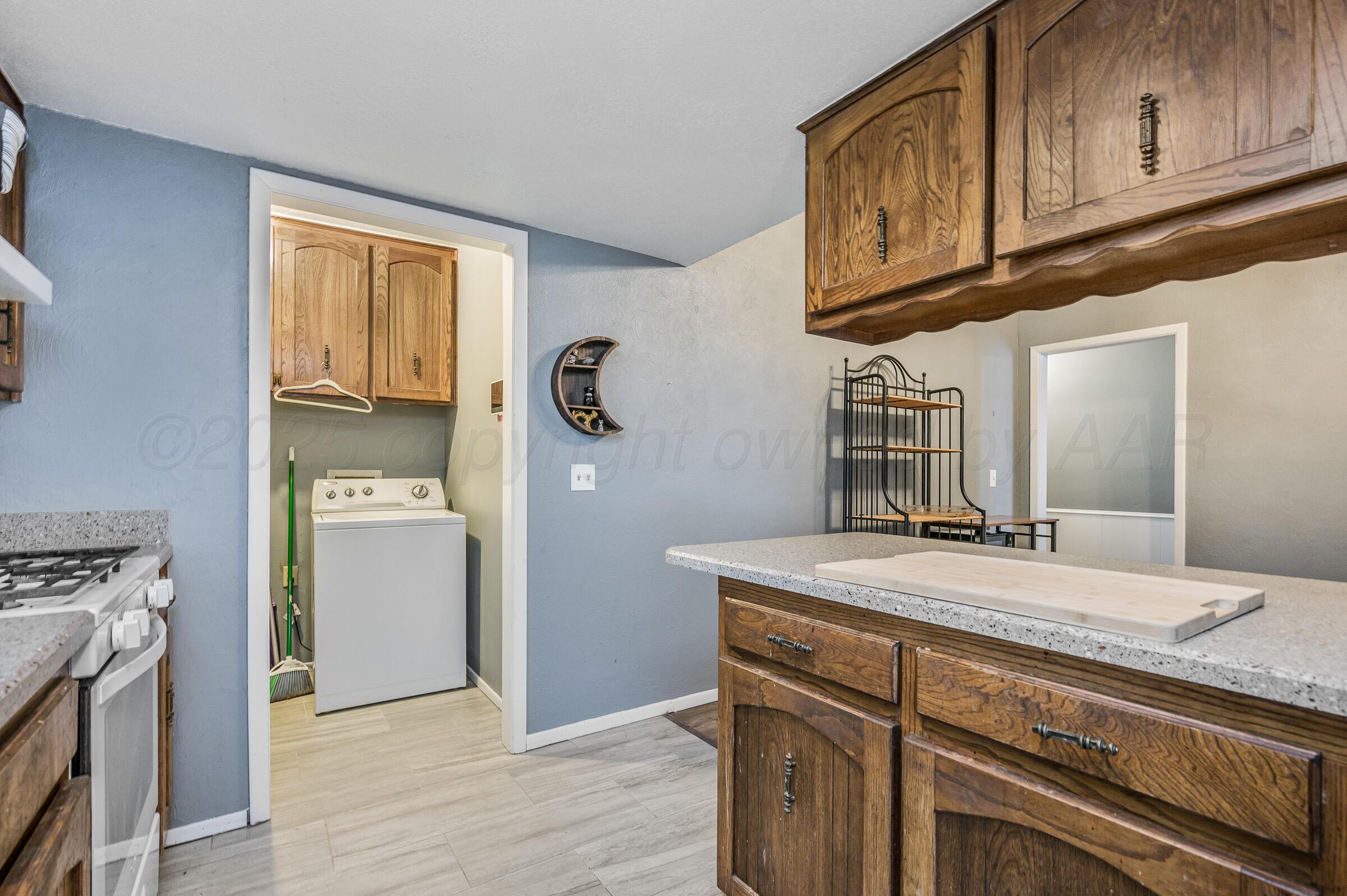 6711 Columbia Lane, Amarillo, Alaska image 12