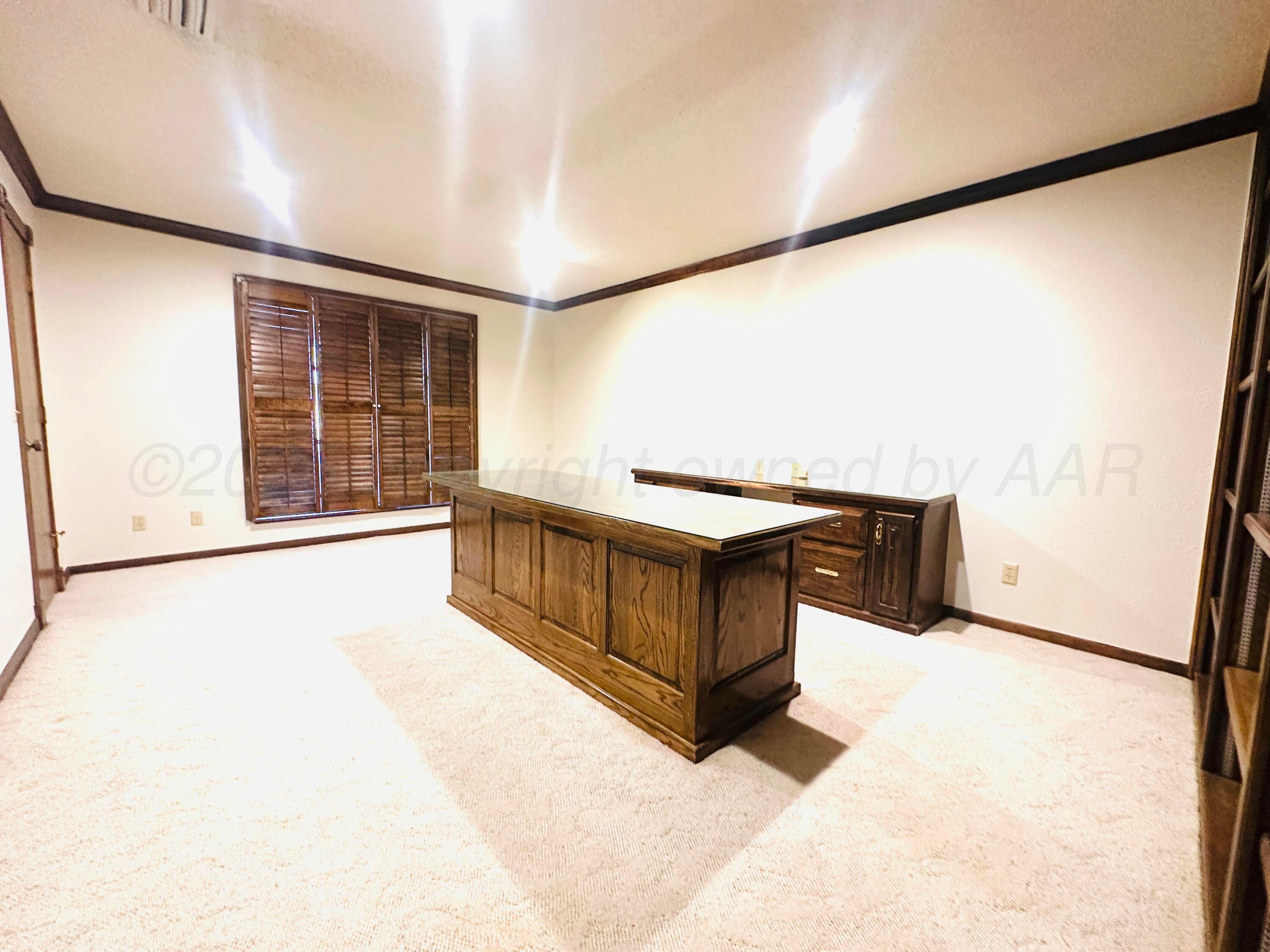 218 N Carson Avenue, Dumas, Texas image 3
