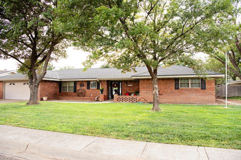 Homes For Sale - 307 Douglas Street<br/> Hereford, TX 79045