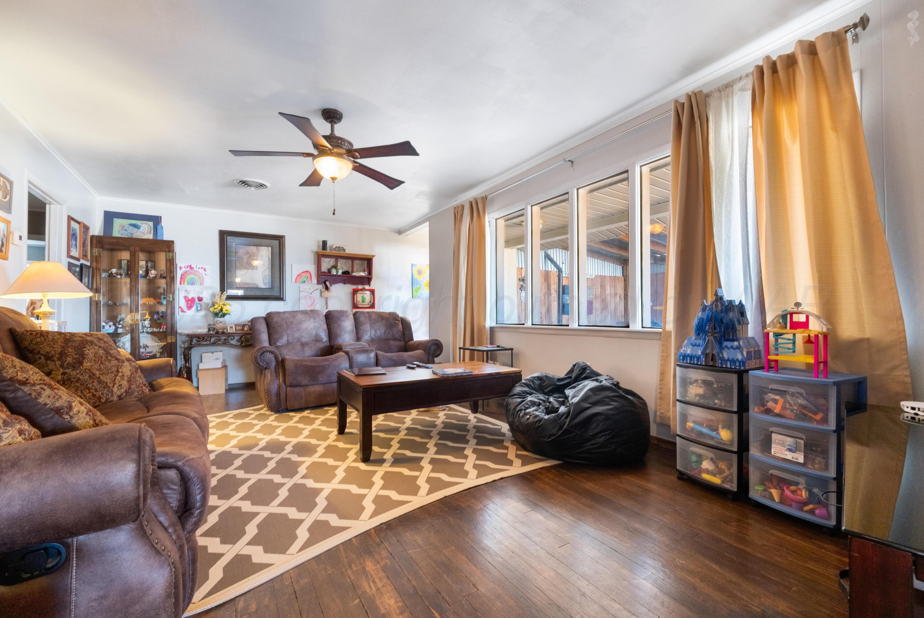 Kress, Texas 79052, United States, 3 Bedrooms Bedrooms, ,1 BathroomBathrooms,Residential,Active,85221