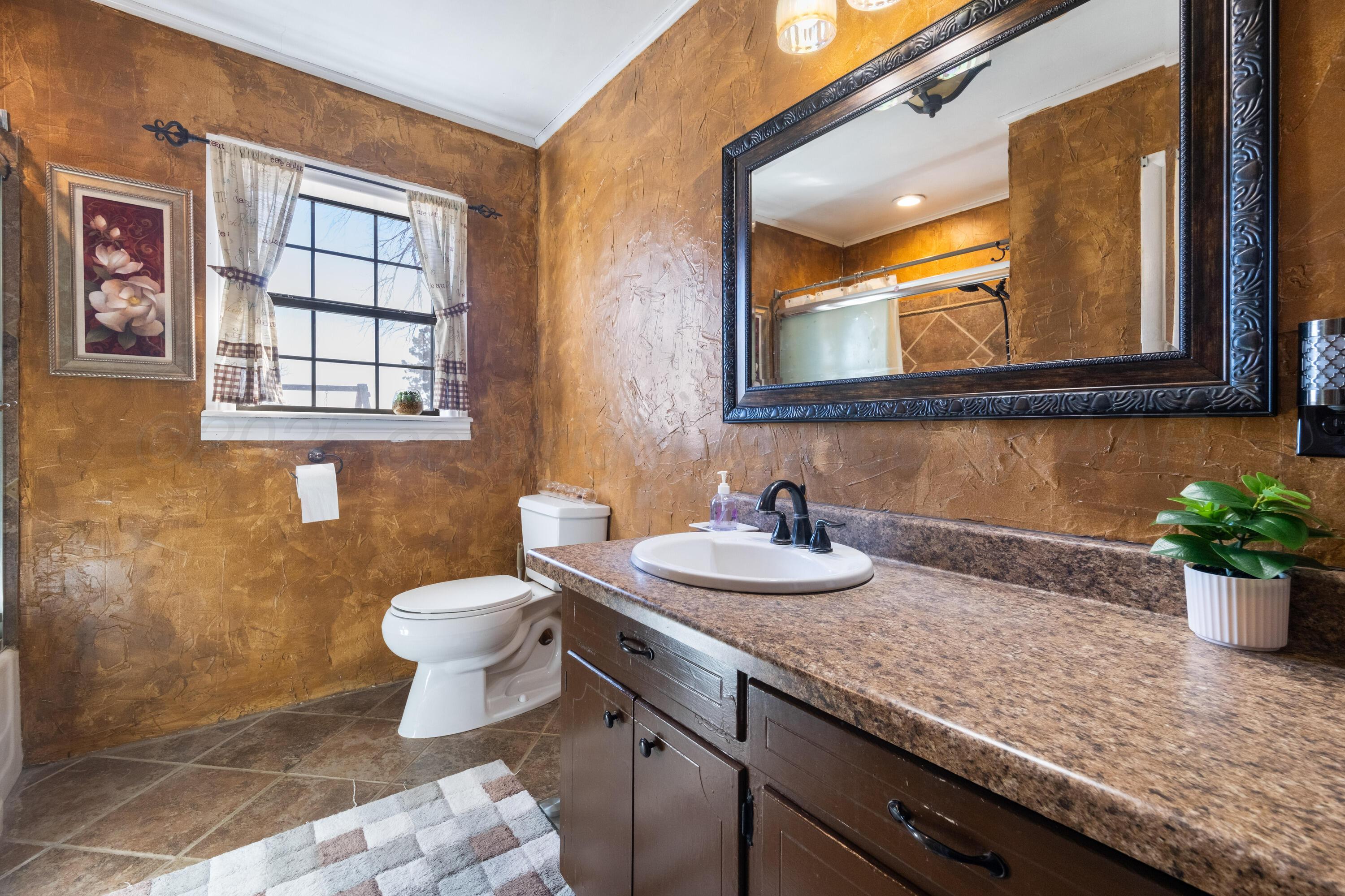 Kress, Texas 79052, United States, 3 Bedrooms Bedrooms, ,1 BathroomBathrooms,Residential,Active,85221