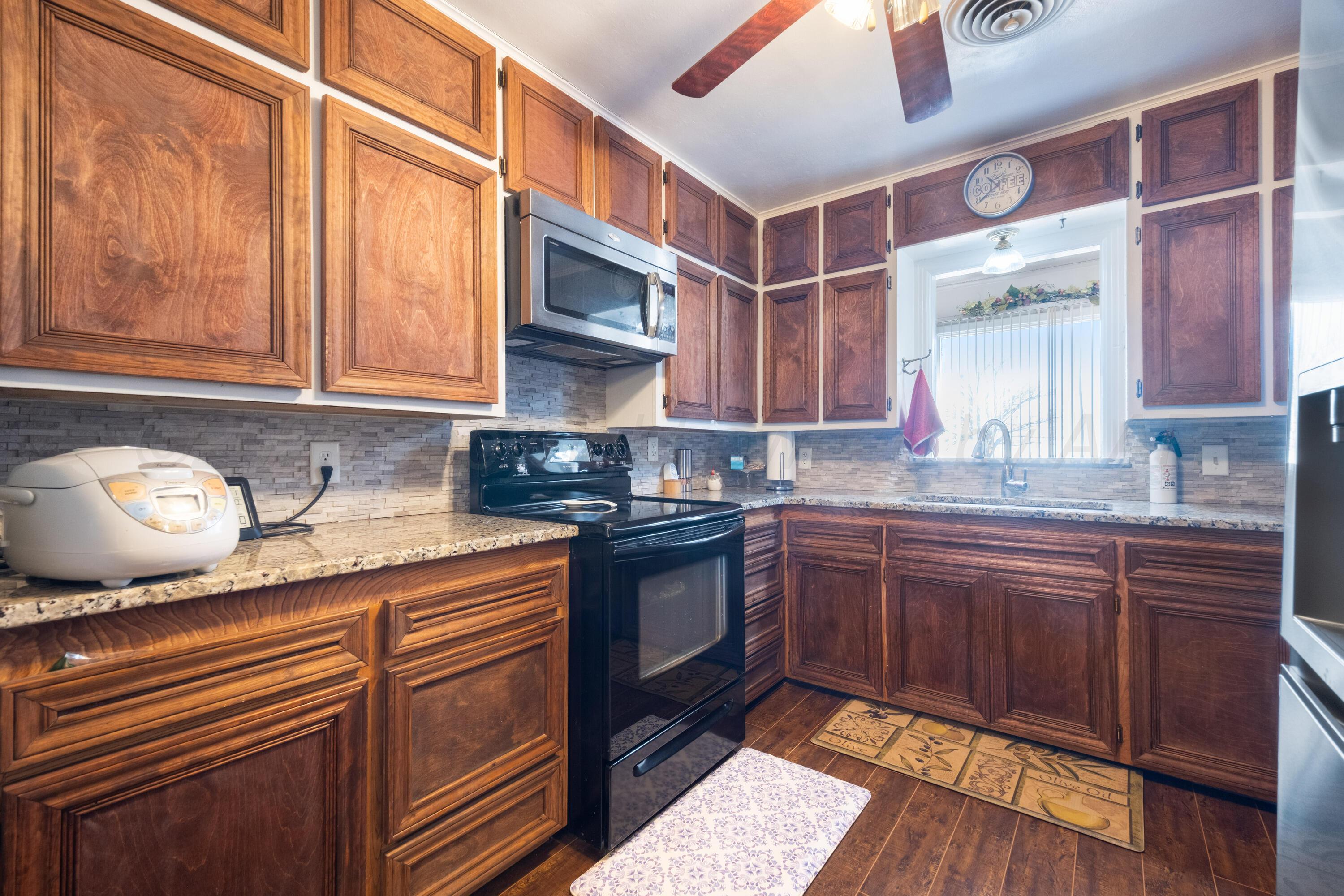 Kress, Texas 79052, United States, 3 Bedrooms Bedrooms, ,1 BathroomBathrooms,Residential,Active,85221