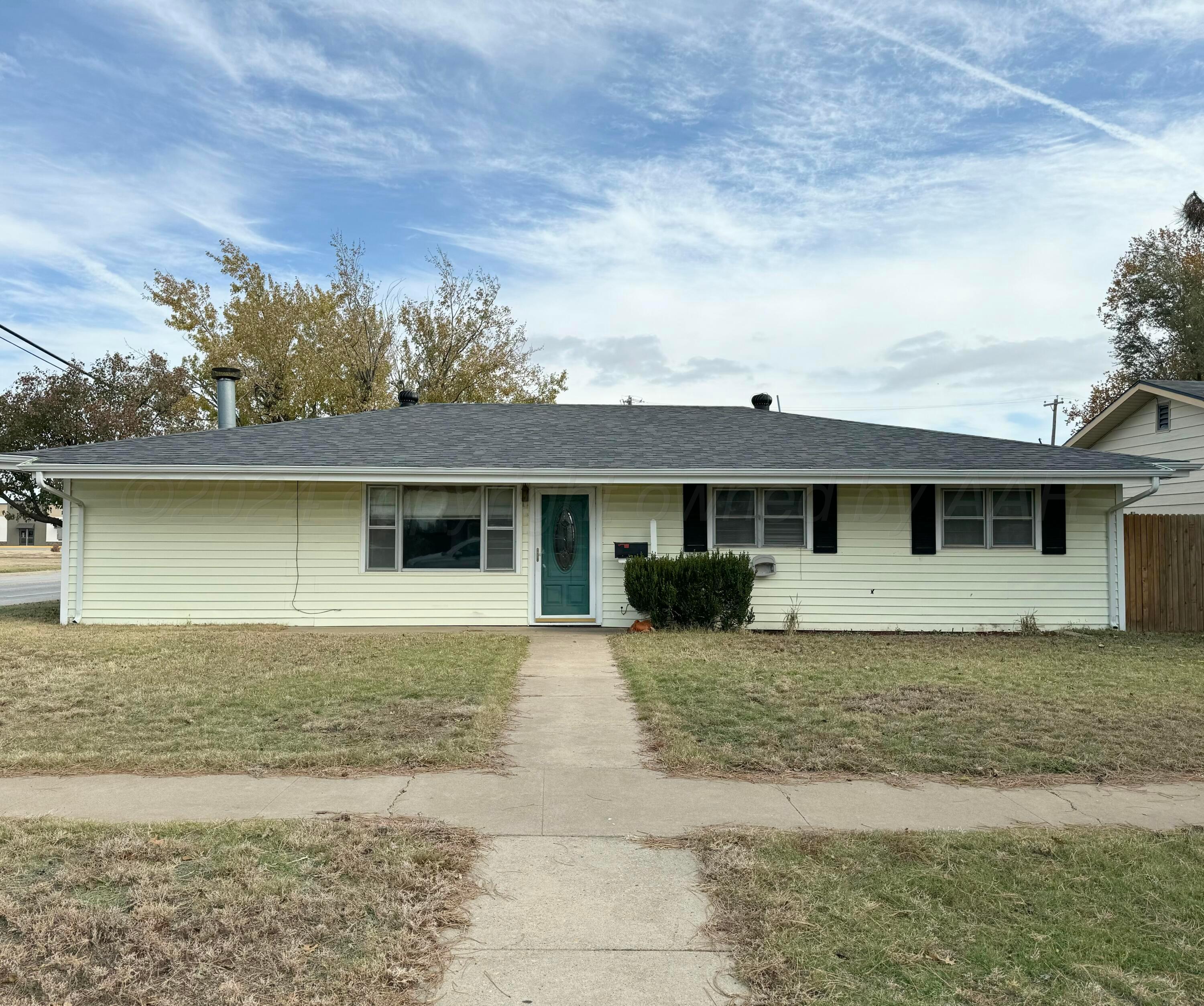 2236 N Sumner St, Pampa, Texas image 1