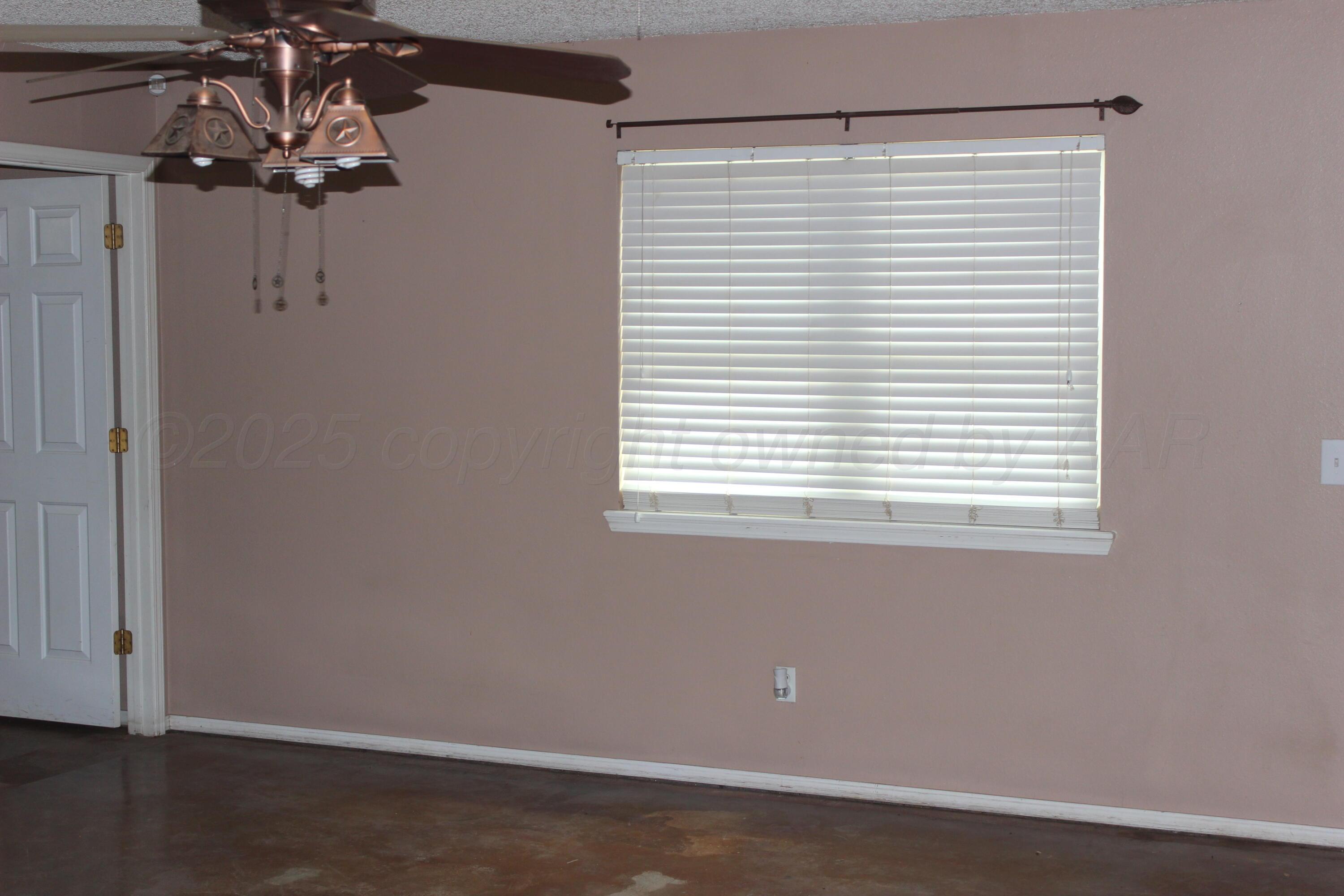430 N Hickory Street, Hereford, Texas image 2