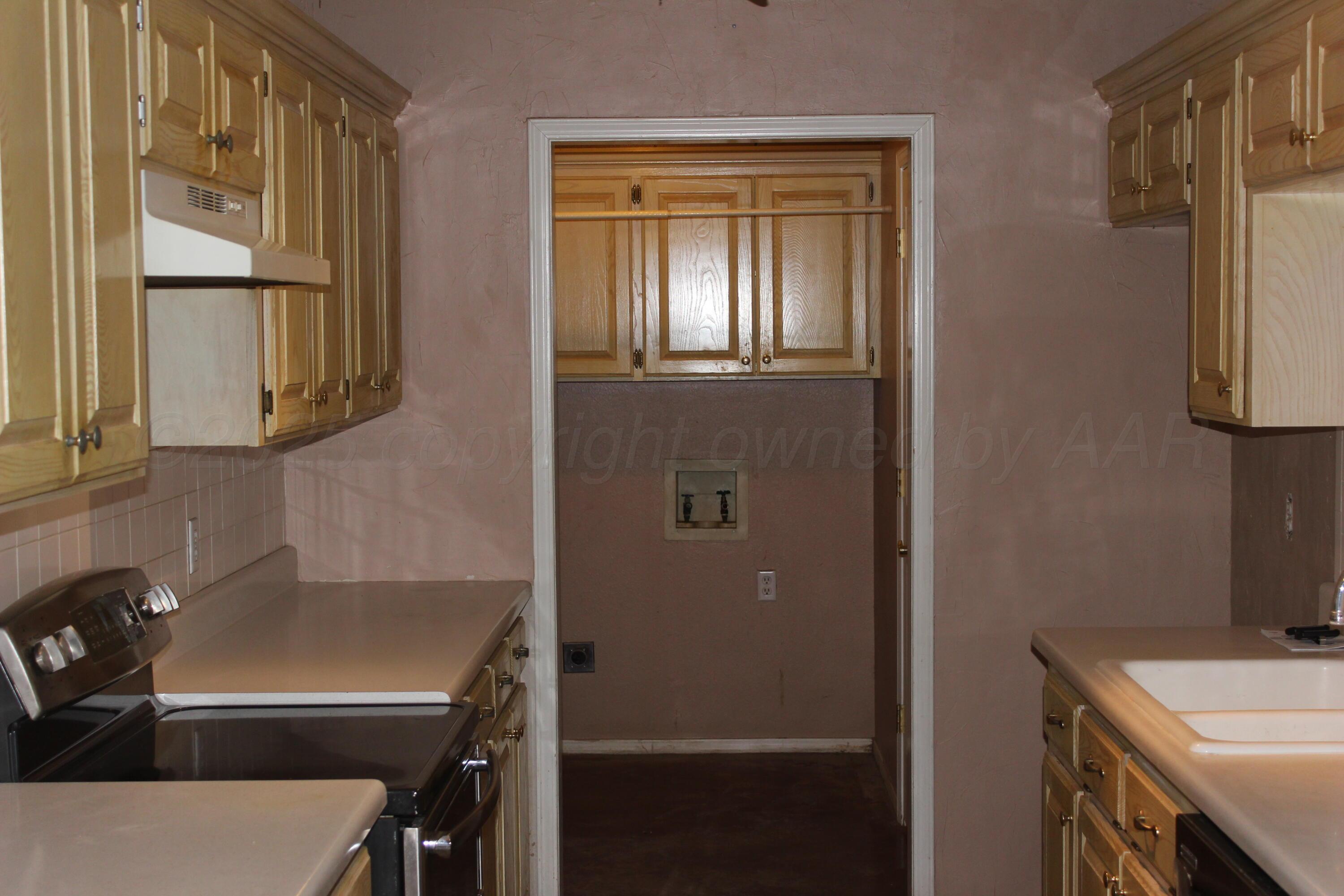 430 N Hickory Street, Hereford, Texas image 5