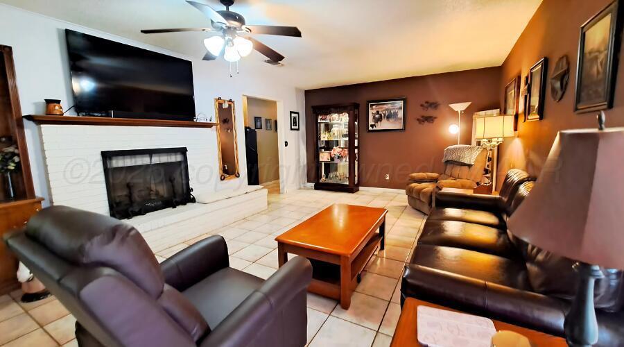 921 N Maddox Avenue, Dumas, Texas image 3