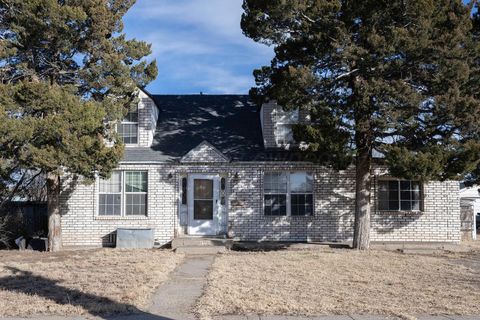 Homes For Sale - 511 Zauk Avenue<br/> Moore County, Dumas, TX 79029