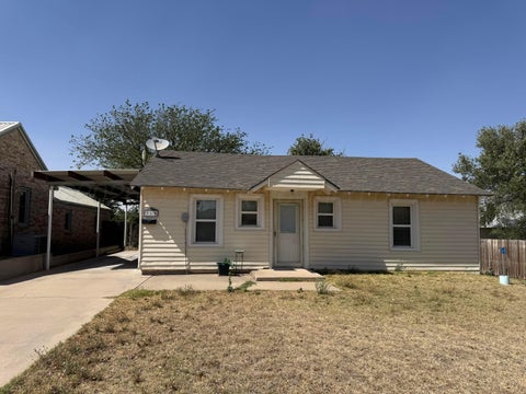 Condo For Sale - 915 Ash Street<br/> Canadian, TX 79014