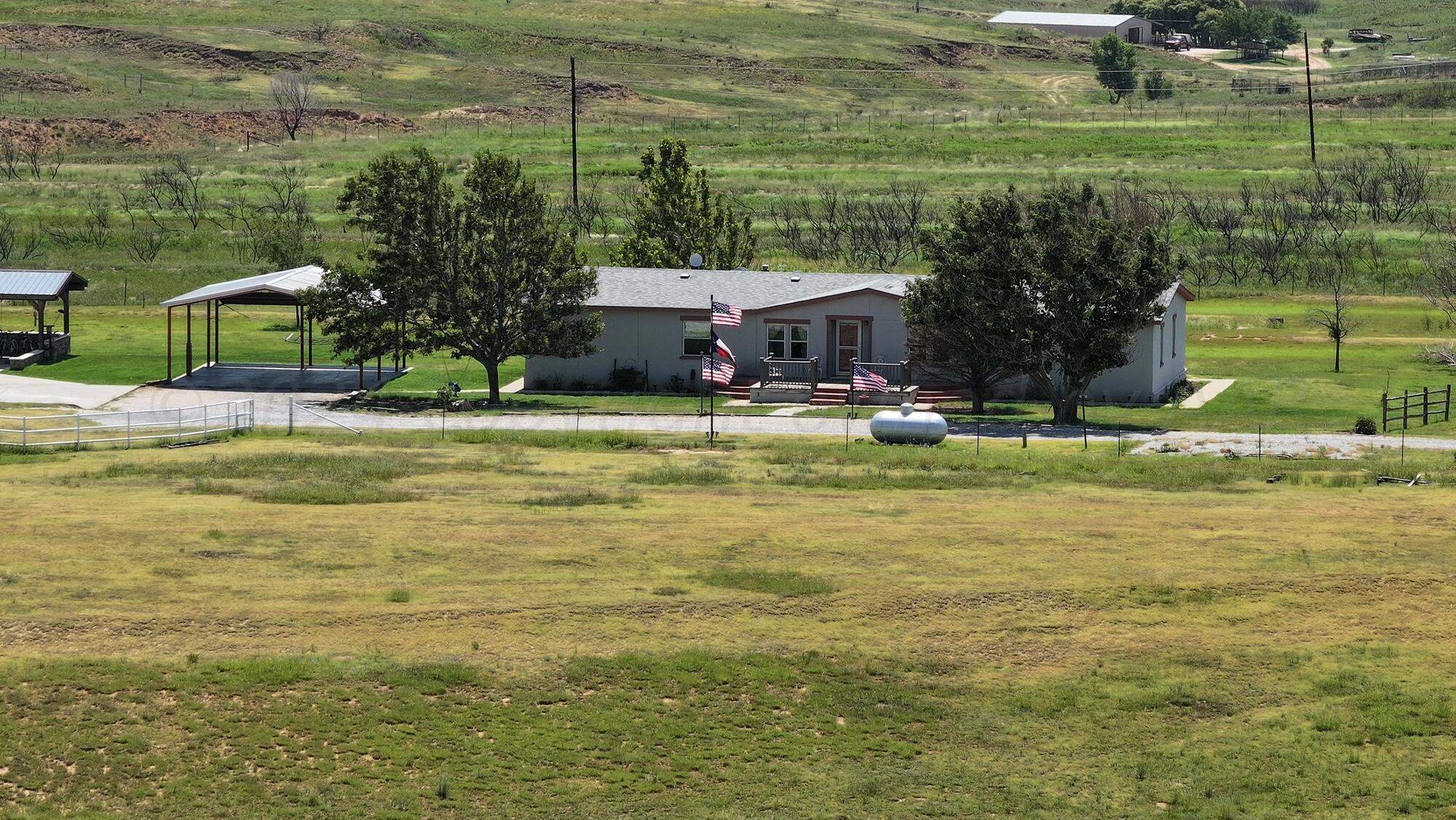 15211 Neighborhood Road, Canadian, Texas image 1