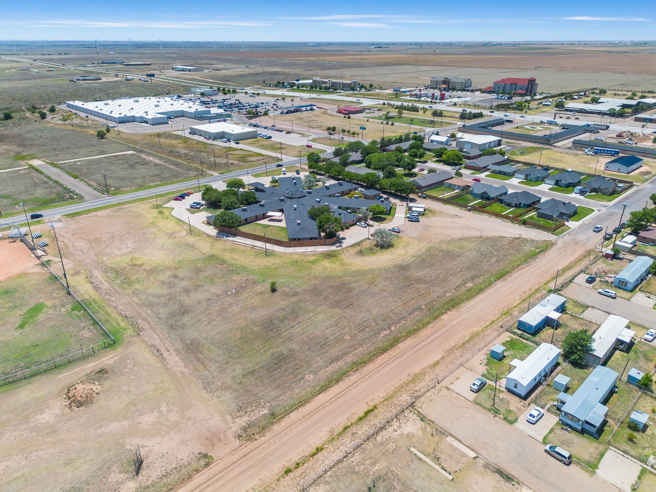 Land, Dumas, Texas image 11