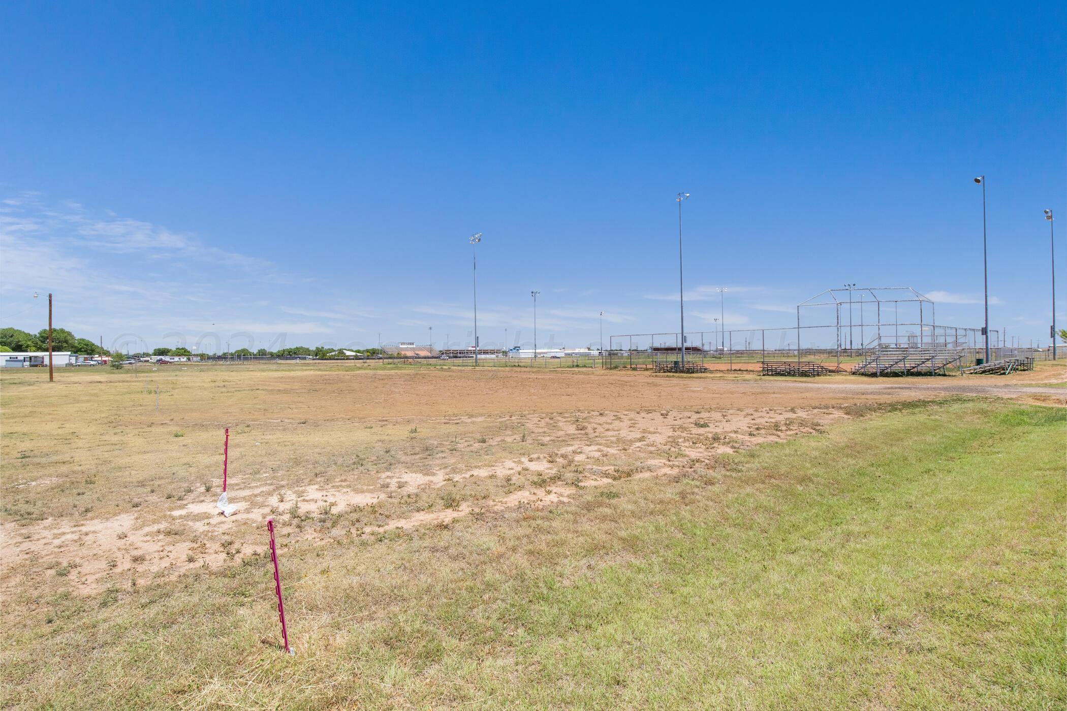 Land, Dumas, Texas image 12