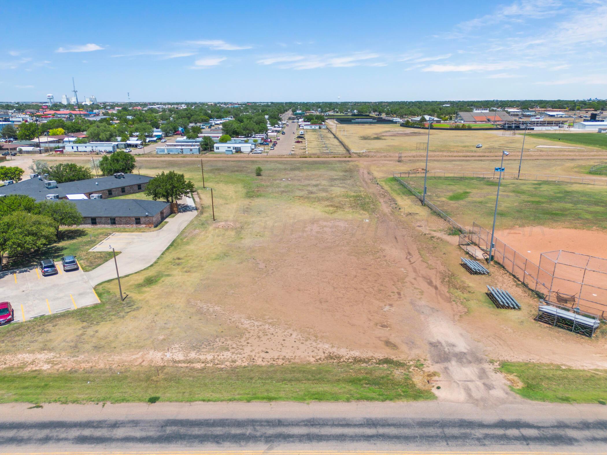 Land, Dumas, Texas image 4