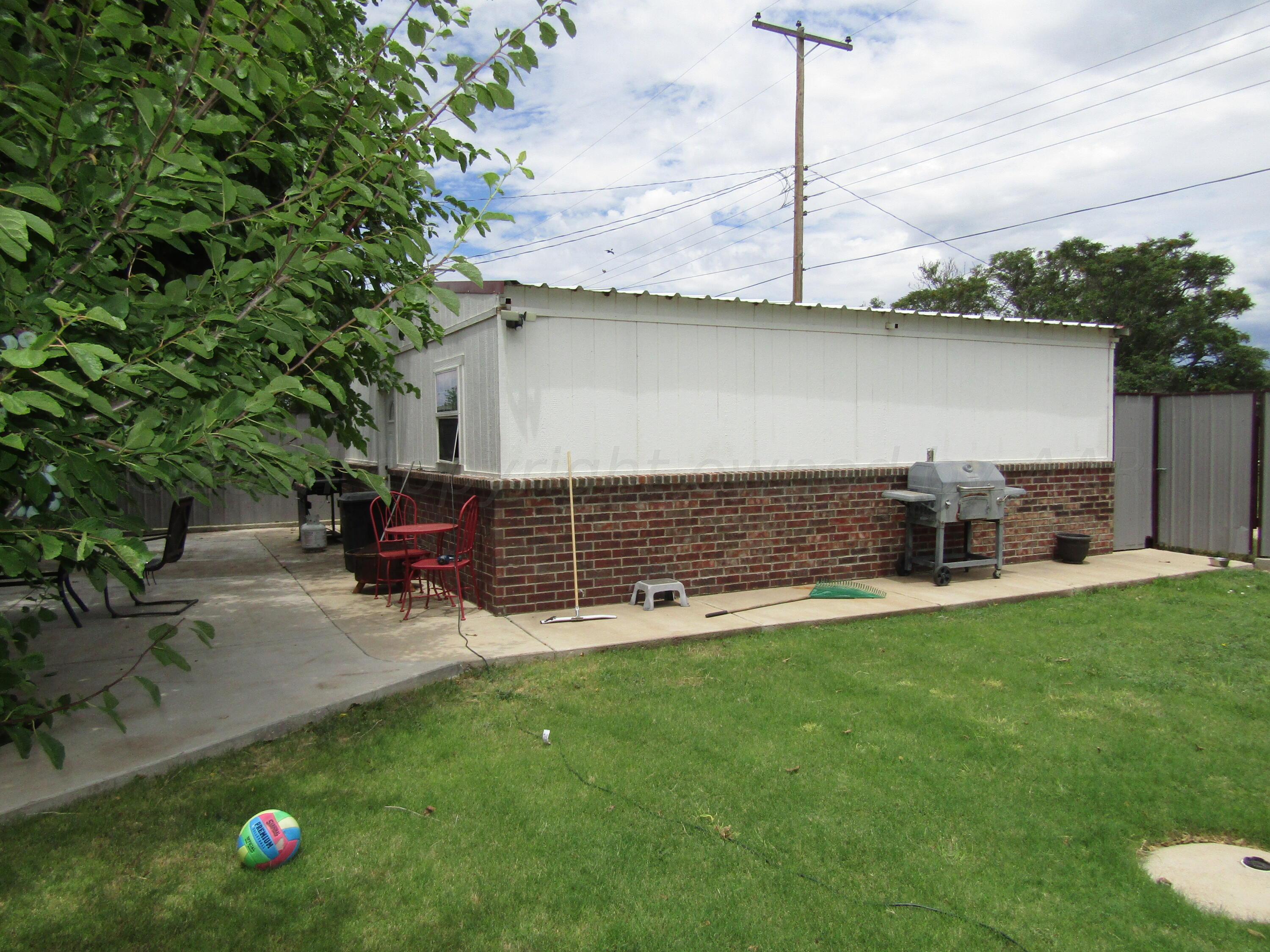 618 Star Street, Hereford, Texas image 5