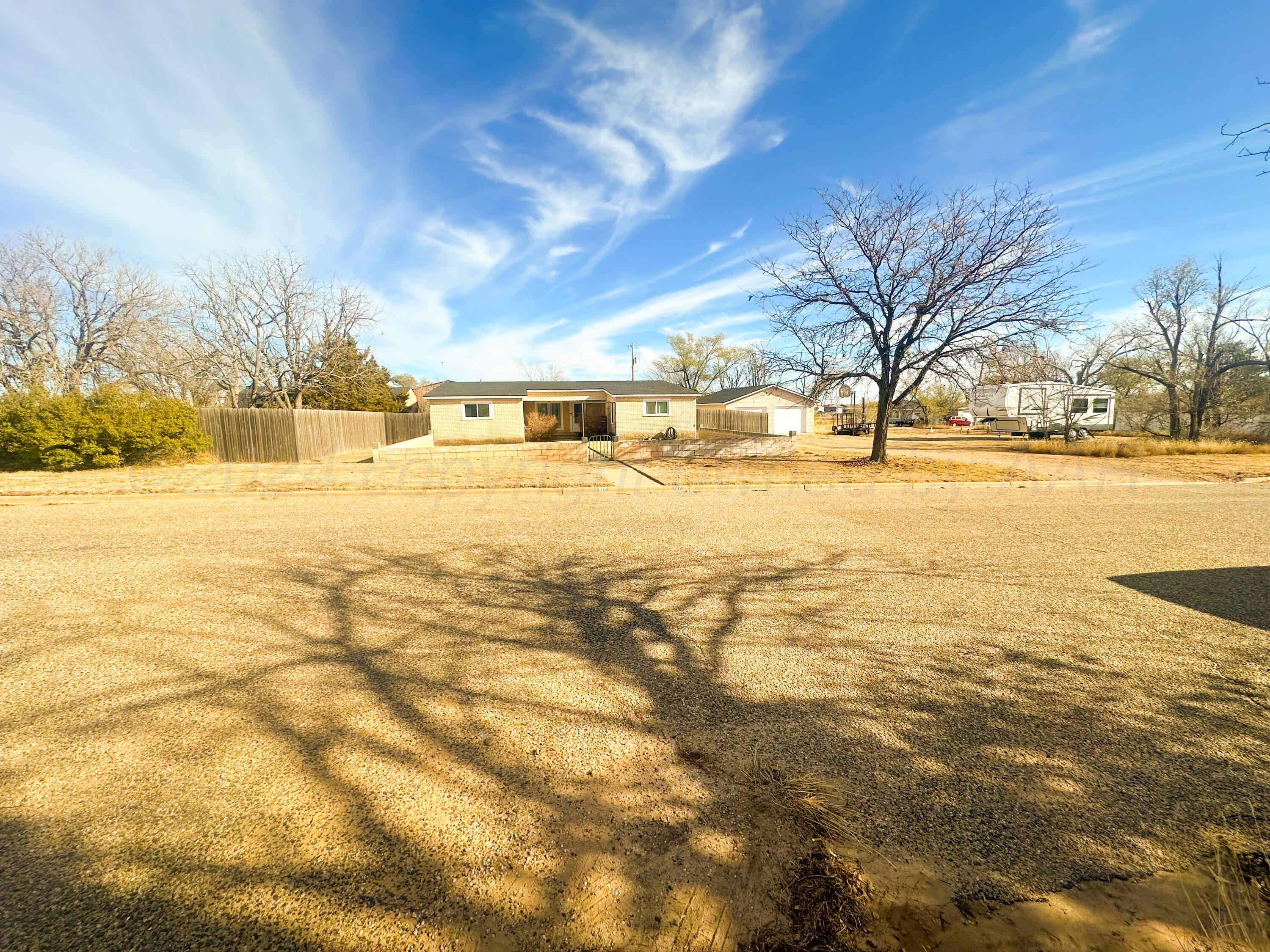 107 N Brown Street, Stinnett, Texas image 2