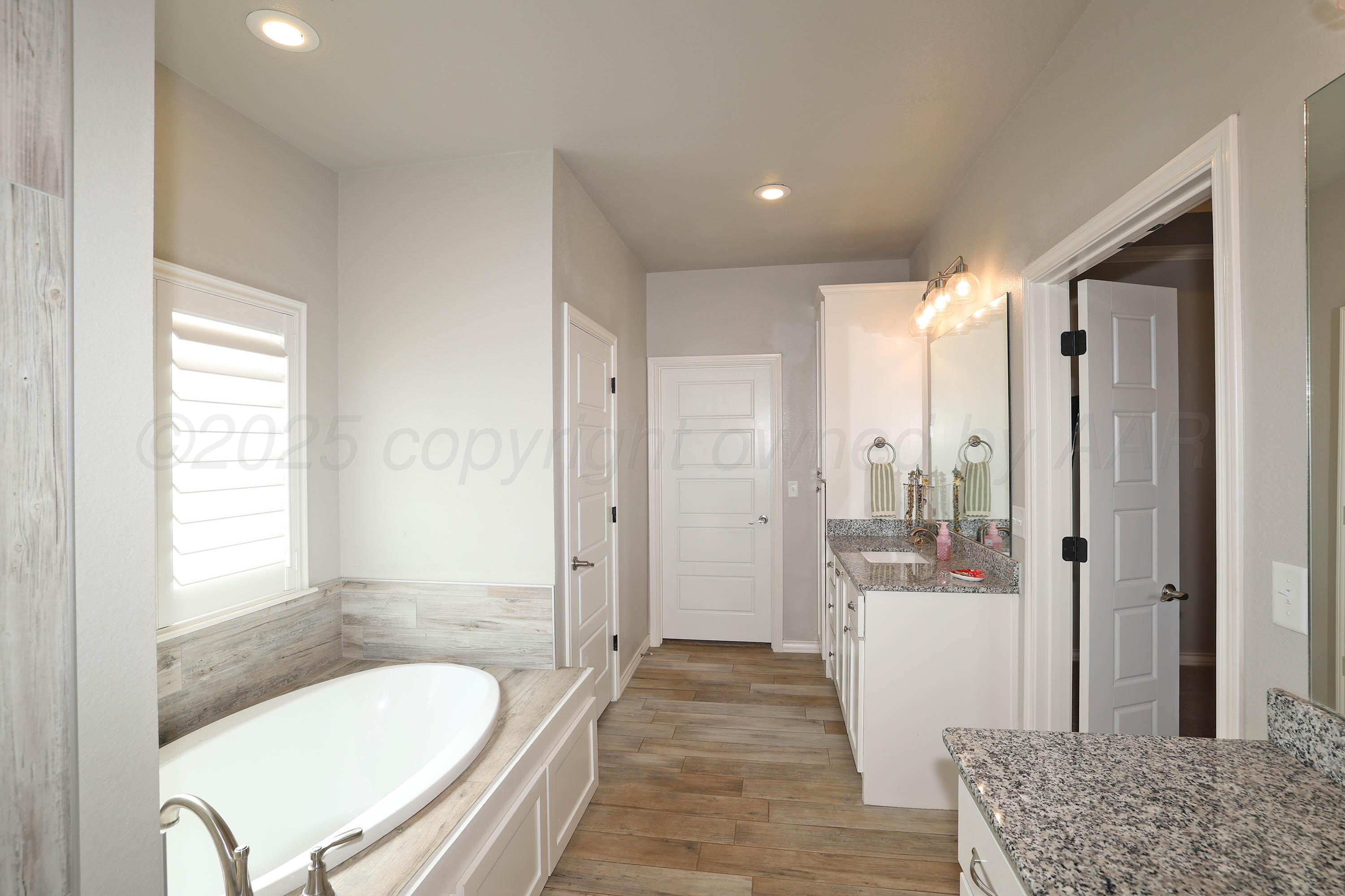 1200 W Blakely Hollow Drive, Amarillo, Texas image 22