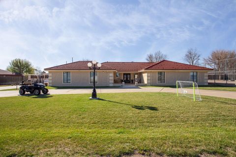 Homes For Sale - 309 Bois D'arc<br/> Borger, TX 79007