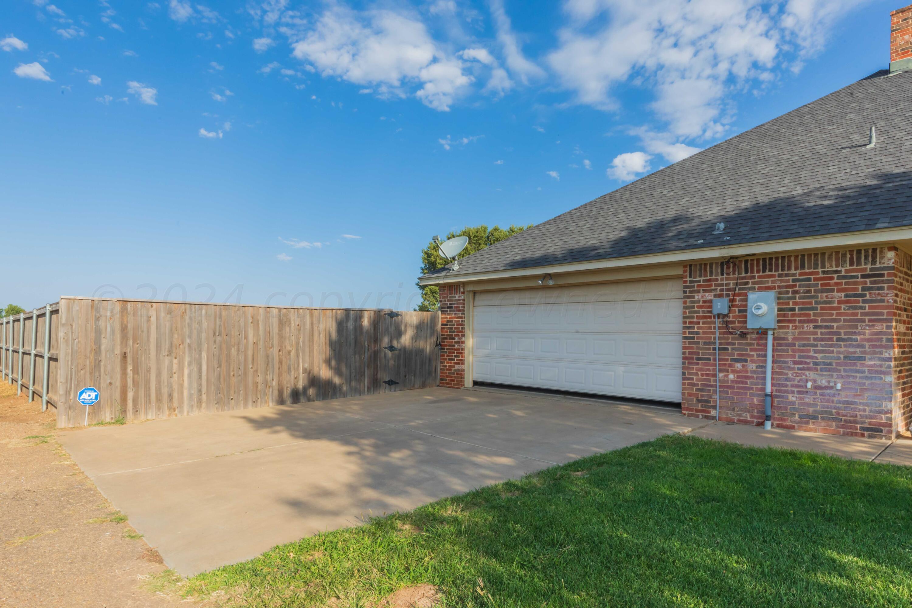 4900 Buffalo Springs Trail, Bushland, Texas image 33