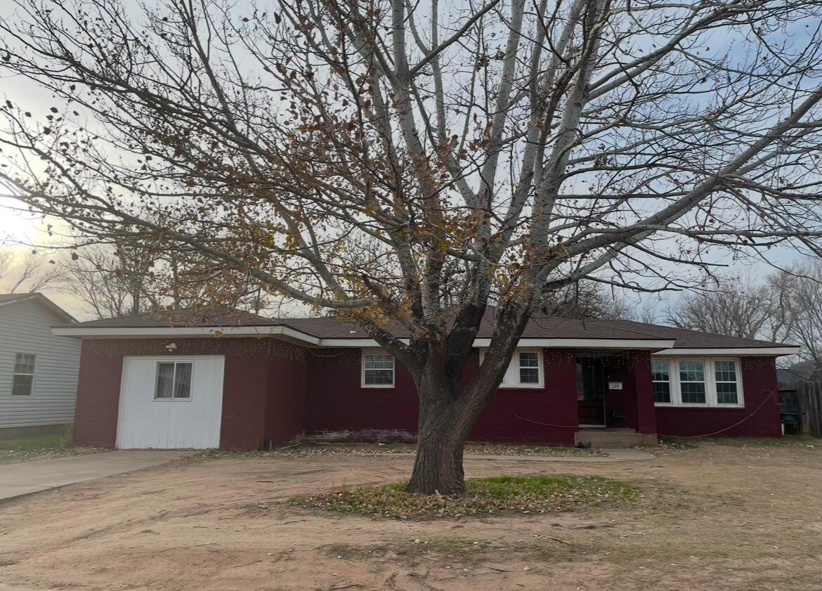 109 W Ave K Street, Hereford, Texas image 1