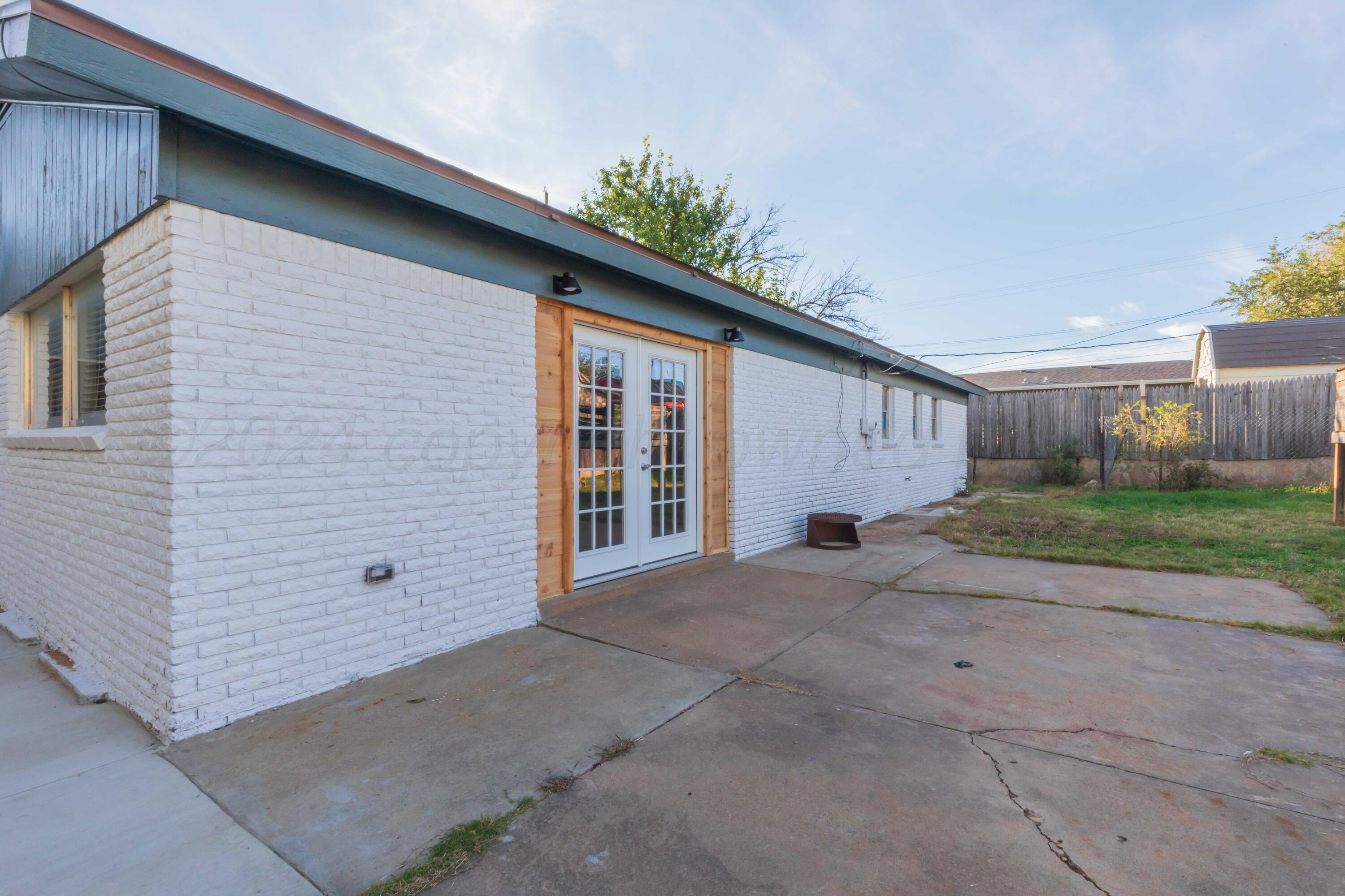 402 E Beech Street, Borger, Texas image 41