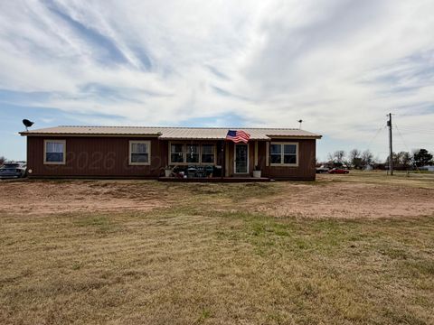 Homes For Sale - 909 W 13th Street<br/> Quanah, TX 79252