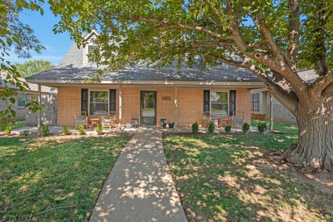 Homes For Sale - 5810 Winkler Drive<br/> Amarillo, TX 79109