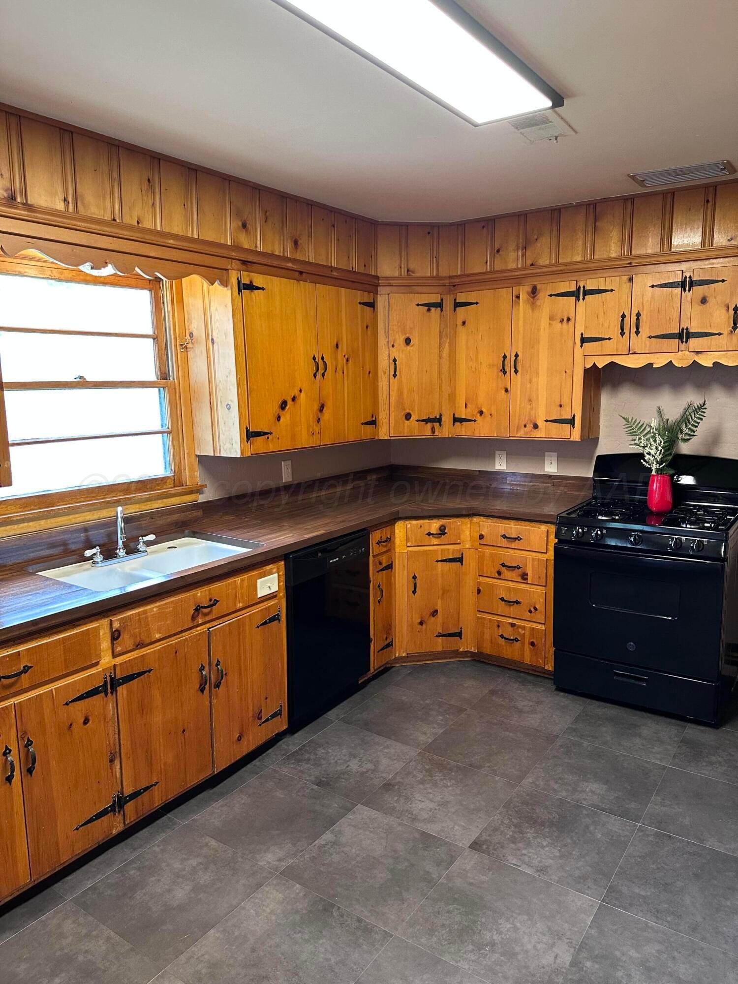 1101 W Smiley Street, Amarillo, Alaska image 20