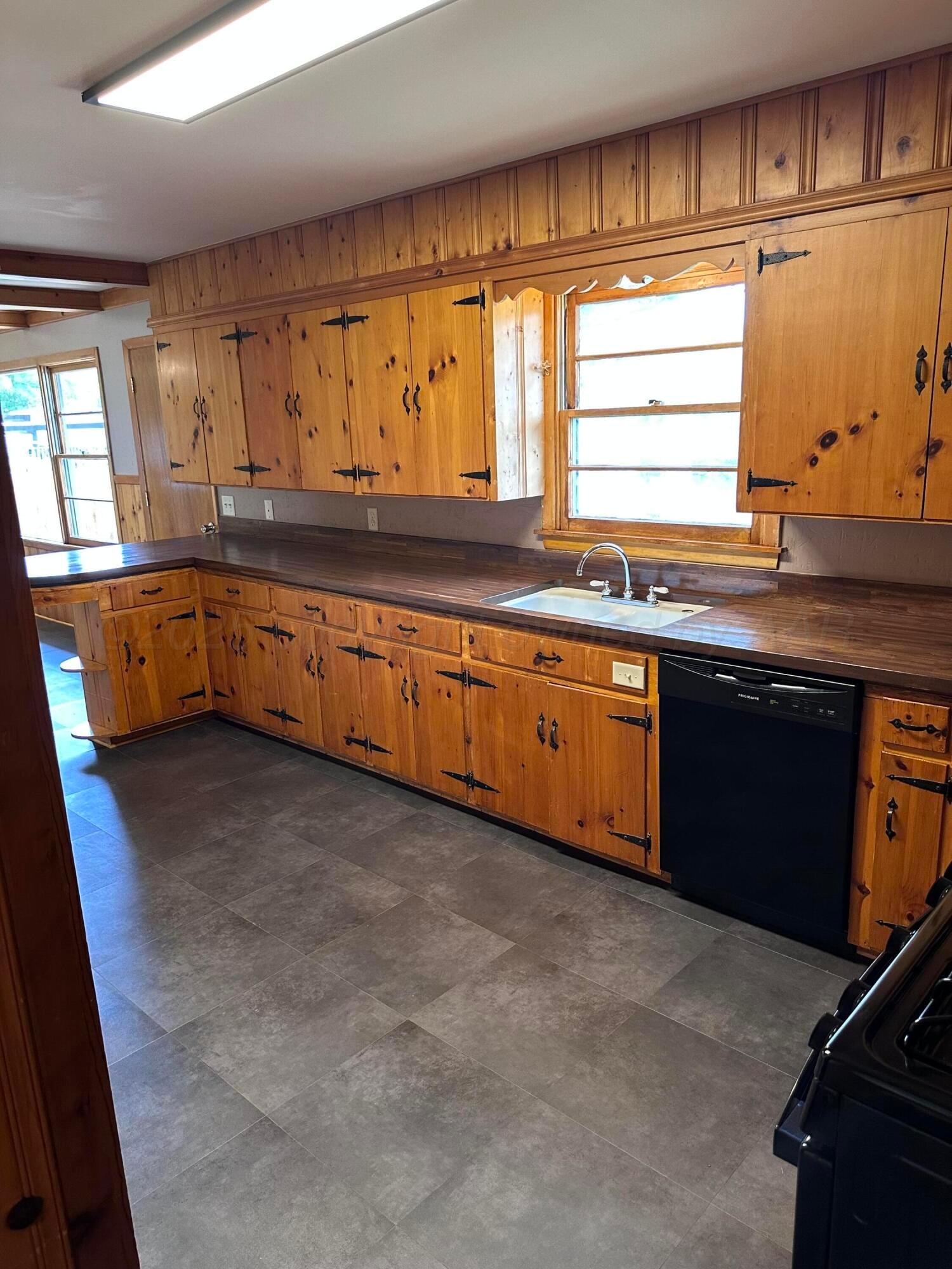 1101 W Smiley Street, Amarillo, Alaska image 19