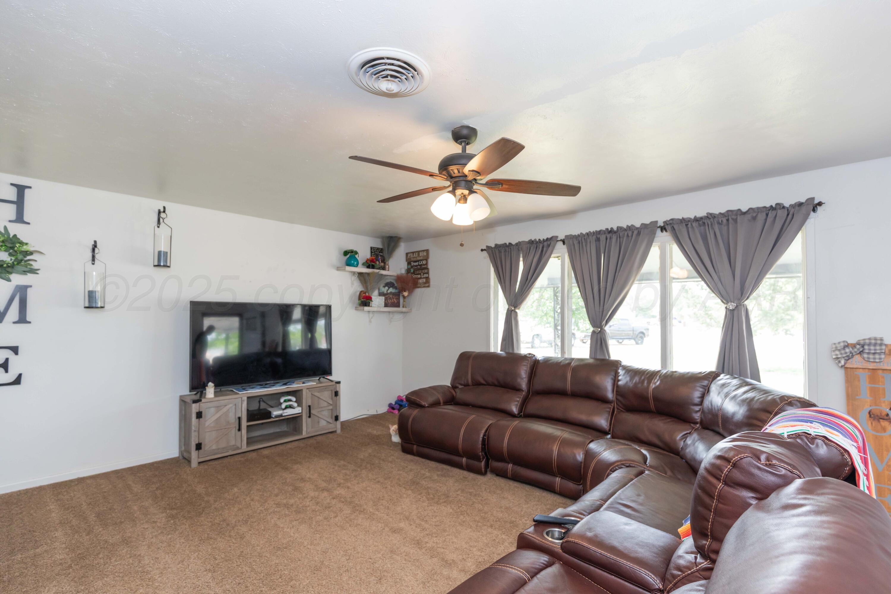 501 SE 2nd Street, Tulia, Alaska image 4