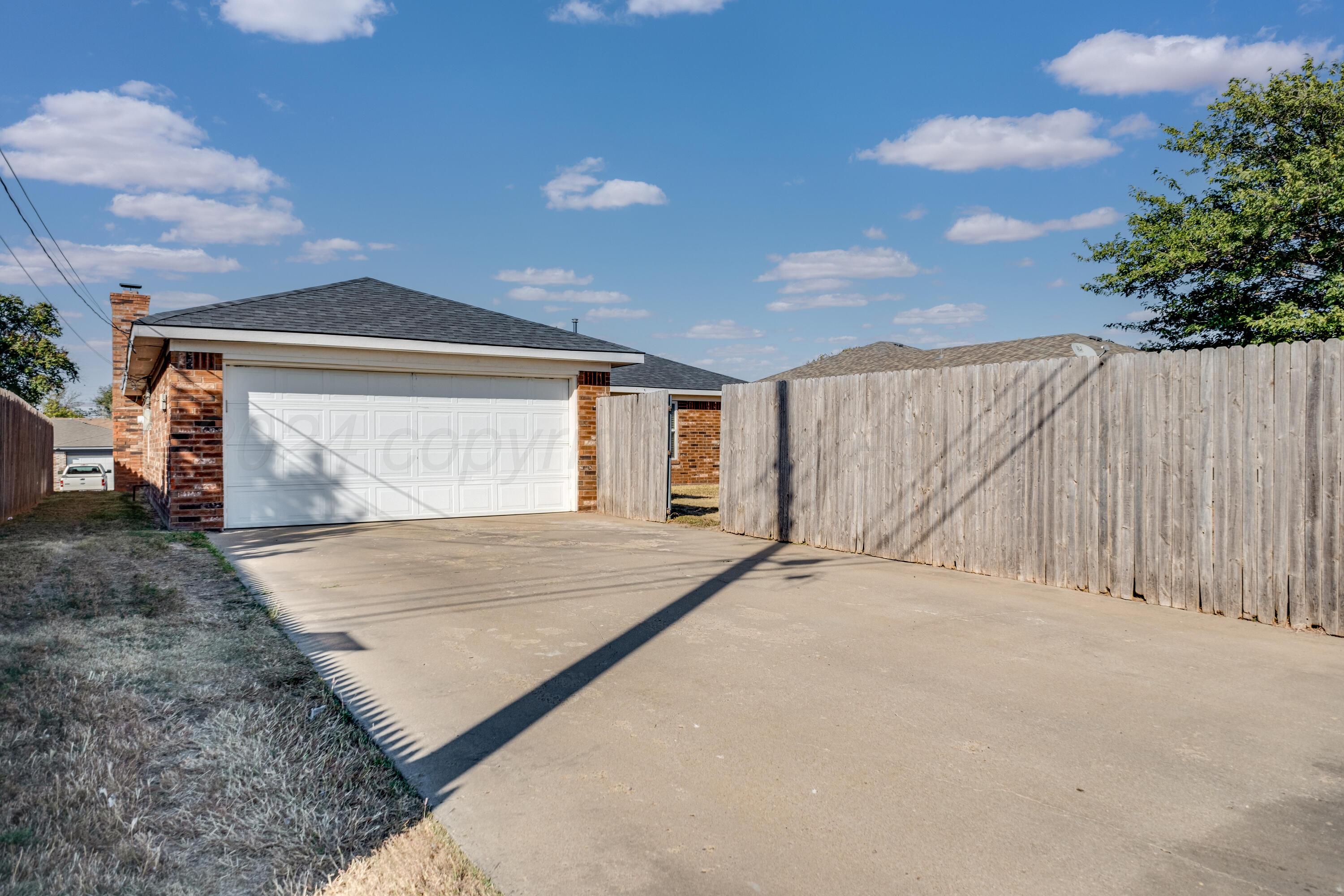 1009 W Trinchera Drive, Amarillo, Texas image 27