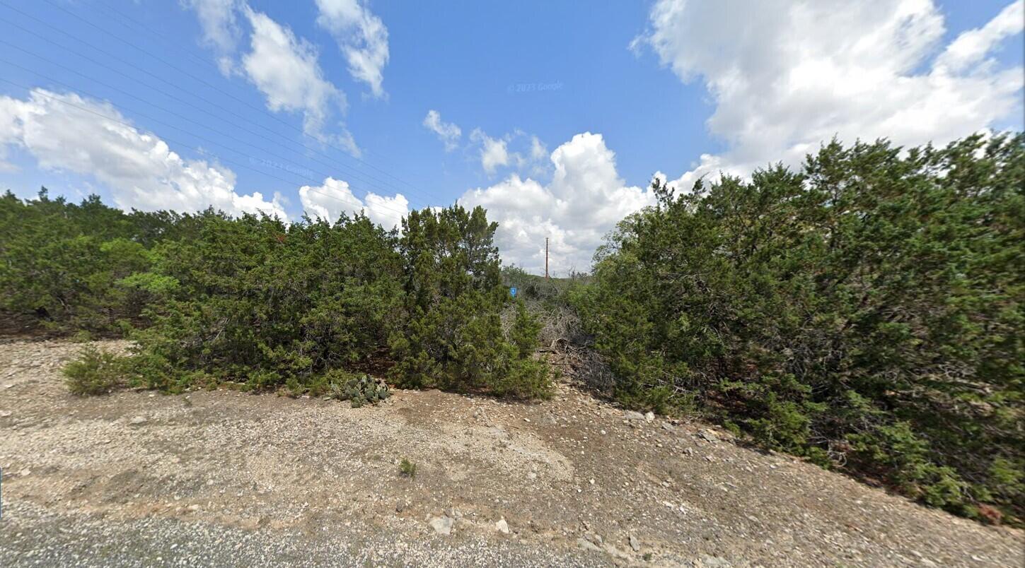 110 N Spring Meadow Lane, Kerrville, Texas image 3