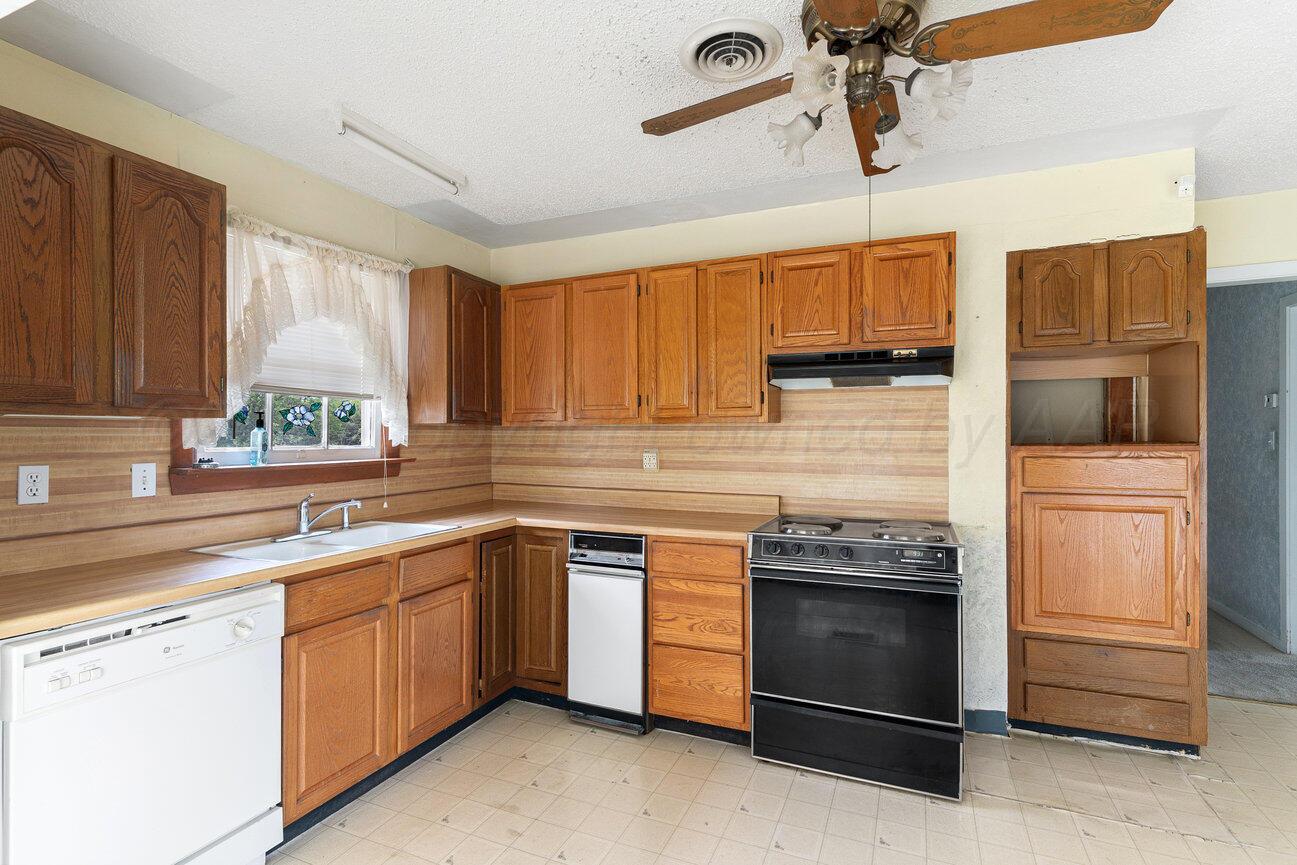 1338 W Haggard Street, Borger, Alaska image 12