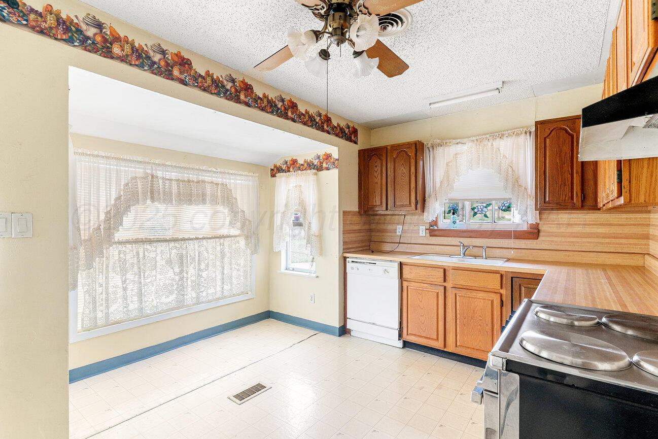 1338 W Haggard Street, Borger, Alaska image 11
