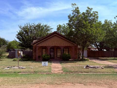 Homes For Sale - 806 Childress Avenue<br/> Hall County, Turkey, TX 79261