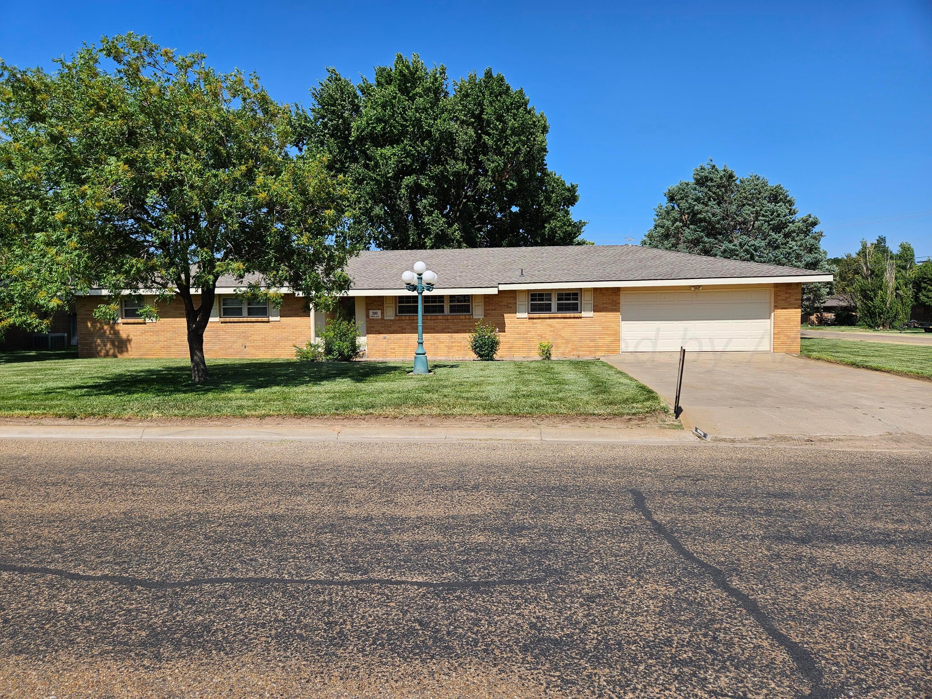 300 Pecan Avenue, Panhandle, Texas image 34