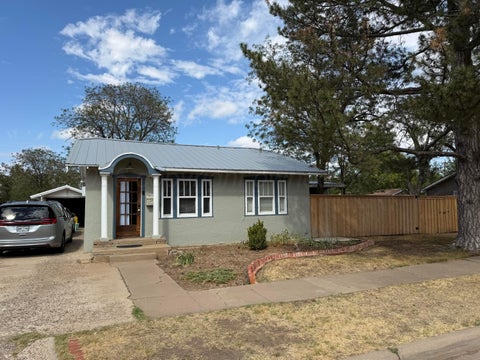 Homes For Sale - 4246 SW 12th Avenue<br/> Amarillo, TX 79106