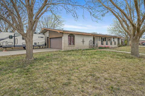 Homes For Sale - 201 Fir Street<br/> Hereford, TX 79045