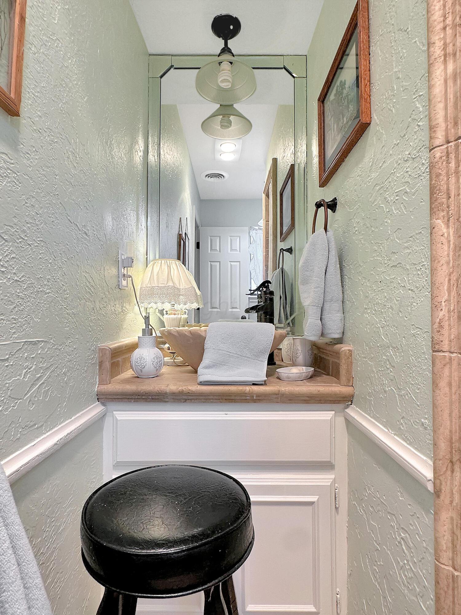 301 Sarasota Street, Borger, Texas image 22