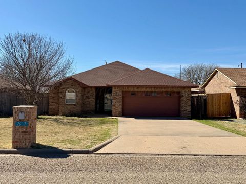 Homes For Sale - 1607 Ave I Nw<br/> Childress, TX 79201