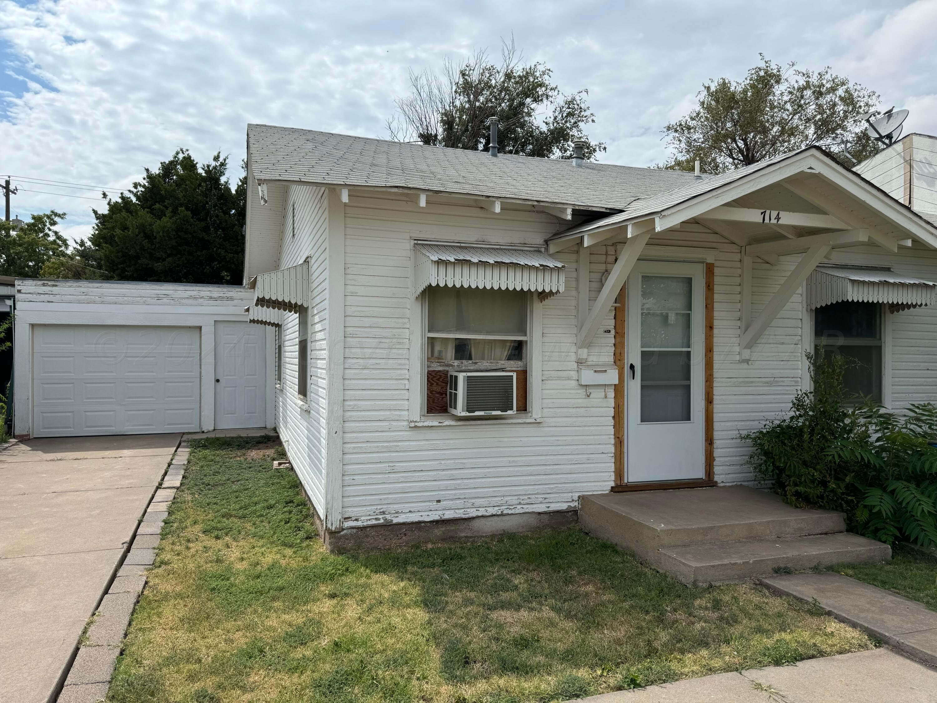 714 S Drake Street, Perryton, Texas image 2