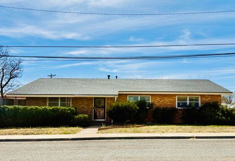 Homes For Sale - 1501 Bedivere Street<br/> Borger, TX 79007