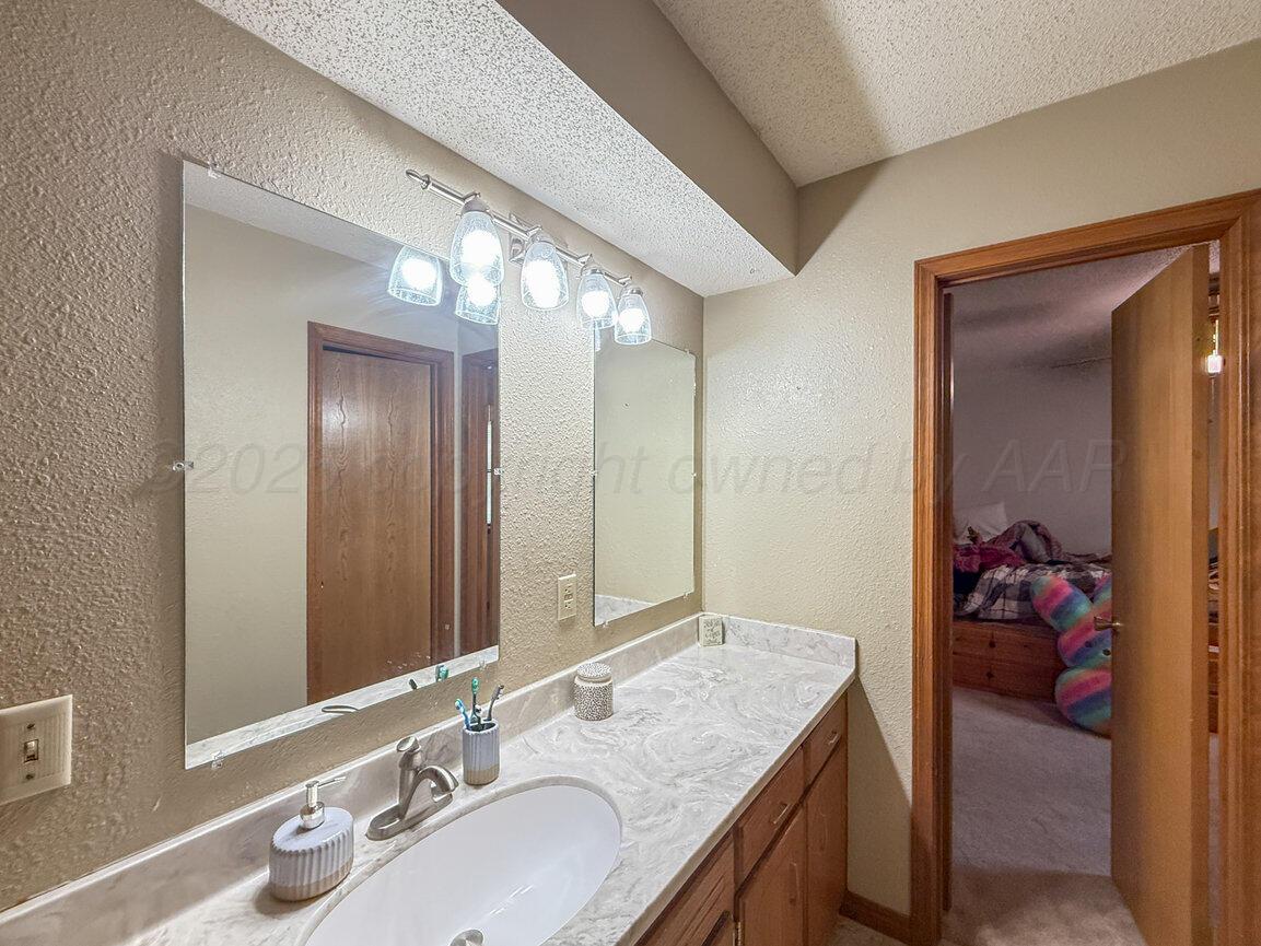 223 N Somerset Street, Borger, Alaska image 28