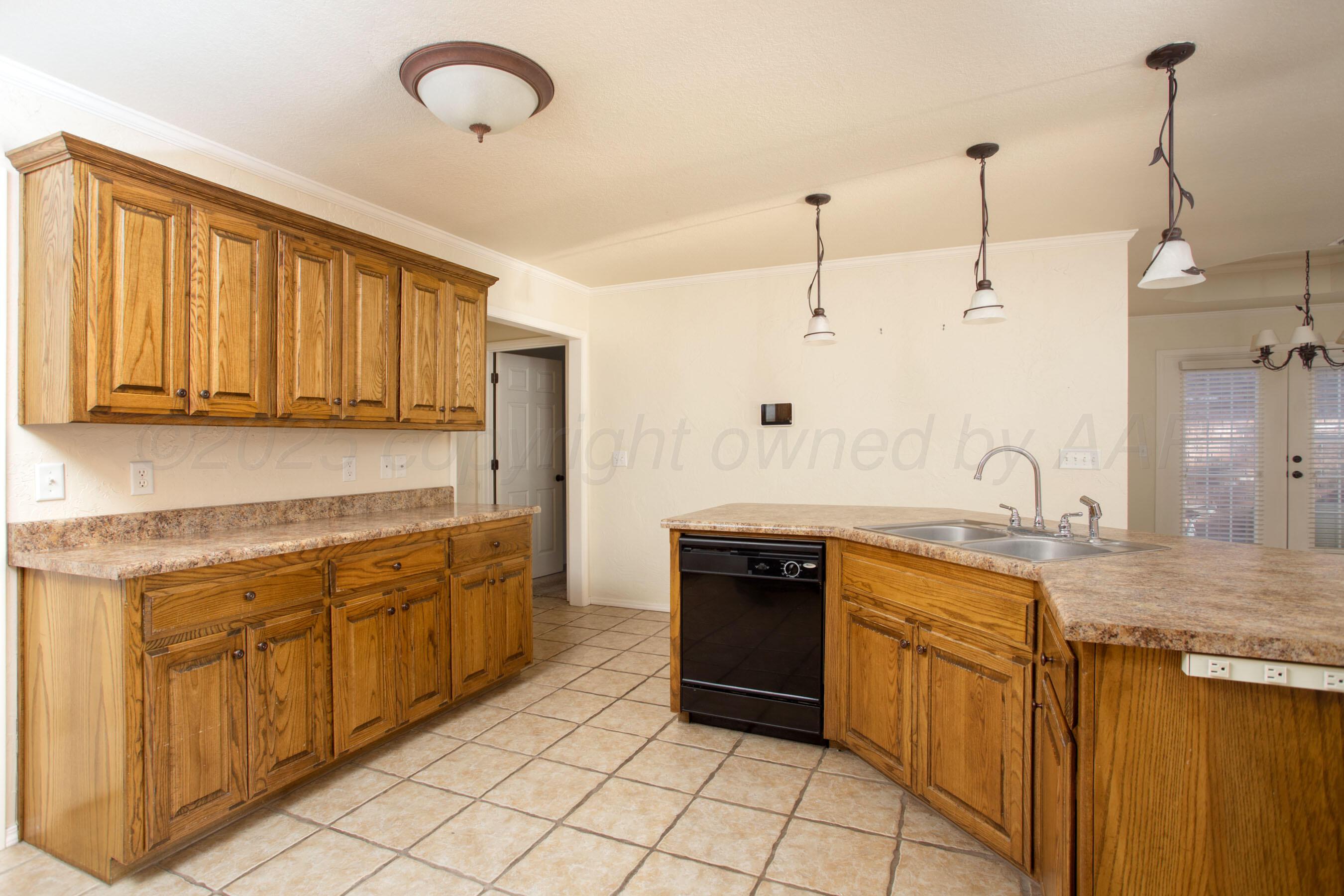 3526 S Mirror Street, Amarillo, Texas image 4