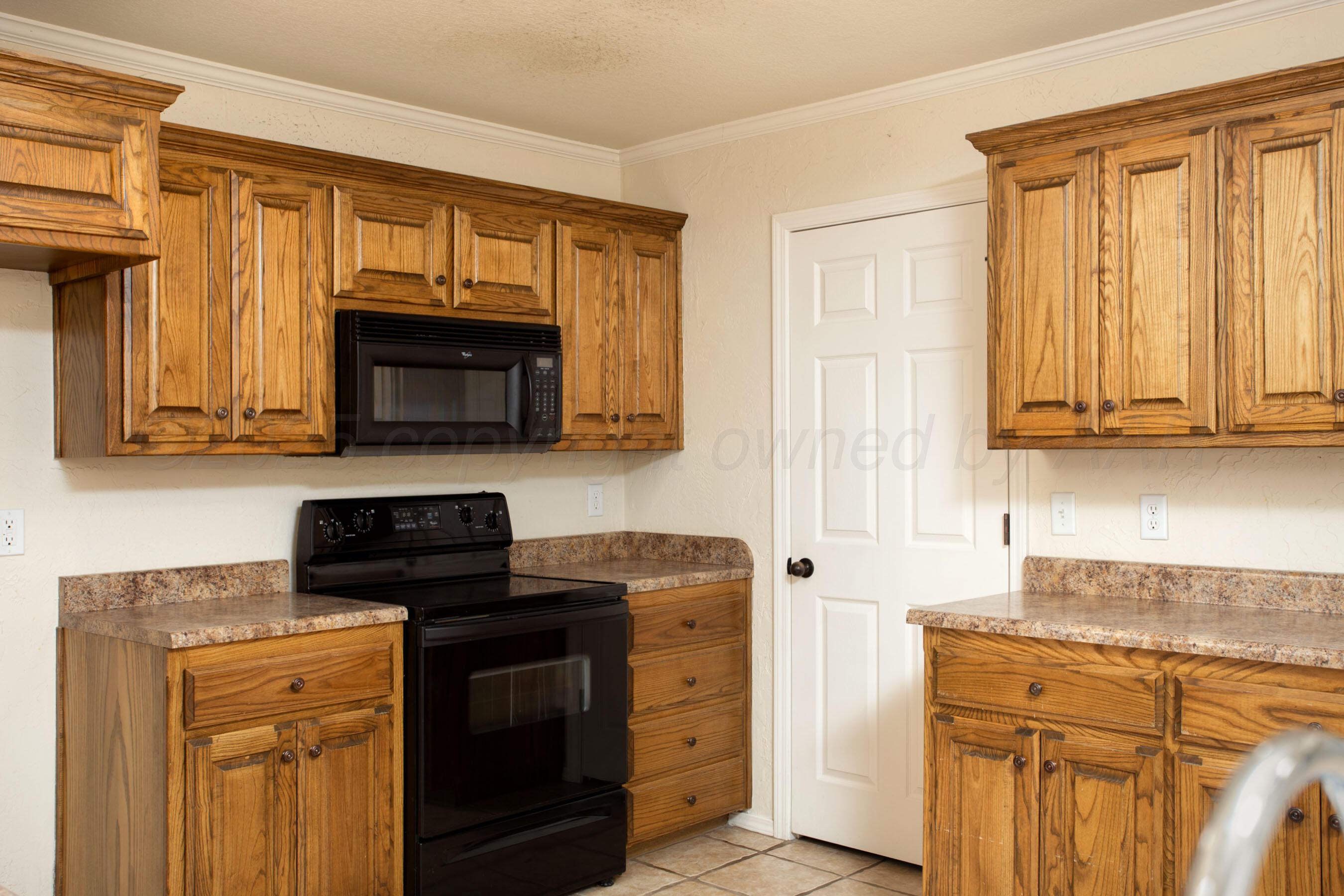 3526 S Mirror Street, Amarillo, Texas image 3