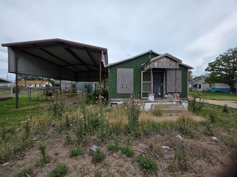 Homes For Sale - 840 E Beryl Street<br/> Pampa, TX 79065